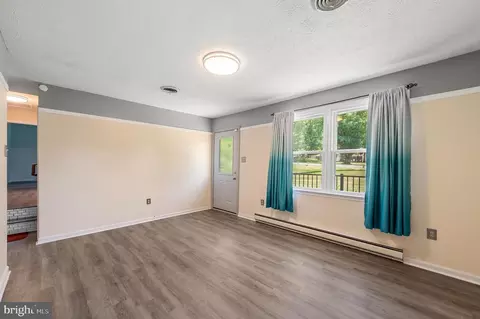 Living - 16 E 19th St, Front Royal, VA 22630 photo 1 of 1
