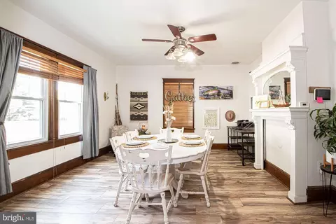 Dining - 234 Cloud St, Front Royal, VA 22630 photo 2 of 4