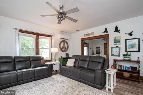 Living - 234 Cloud St, Front Royal, VA 22630 photo 1 of 1