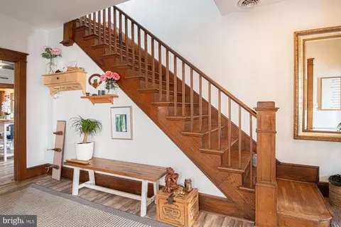 Entry Way - 234 Cloud St, Front Royal, VA 22630 photo 6 of 9