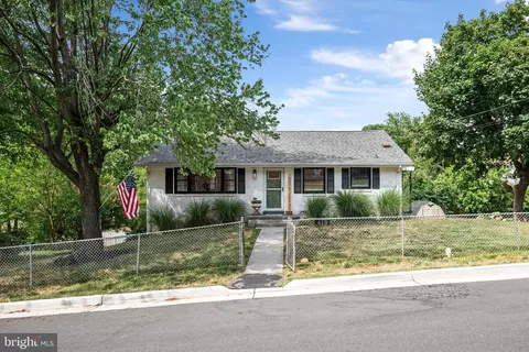 413 Viscose Ave, Front Royal, VA 22630