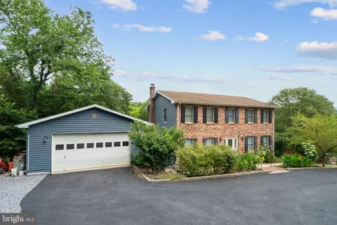 1449 T Bird Dr, Front Royal, VA 22630