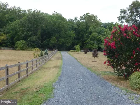 Rachels Lane, Front Royal, VA 22630