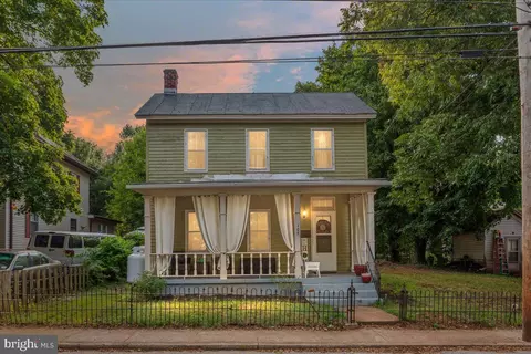 107 Lee St, Front Royal, VA 22630