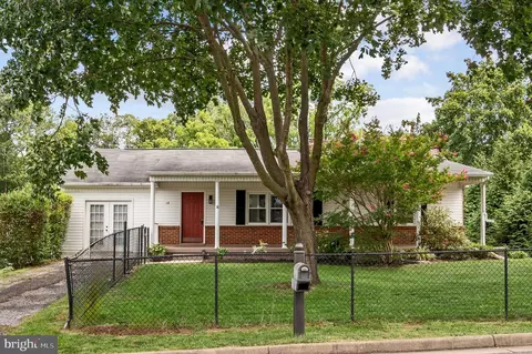 18 Walker Ave, Front Royal, VA 22630 photo 3