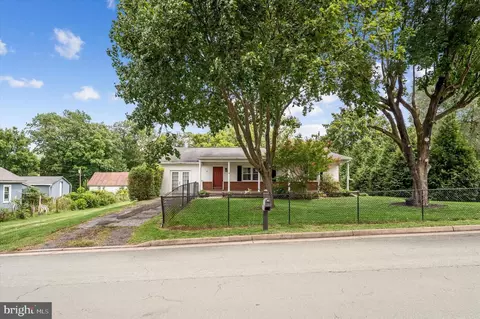 18 Walker Ave, Front Royal, VA 22630 photo 2
