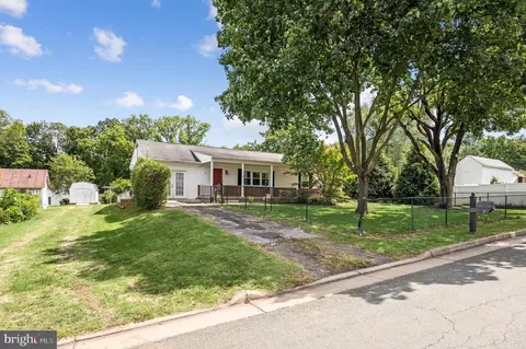 18 Walker Ave, Front Royal, VA 22630