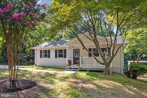 357 Pine Shores Dr, Front Royal, VA 22630