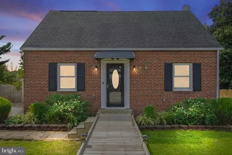 350 W 10th St, Front Royal, VA 22630