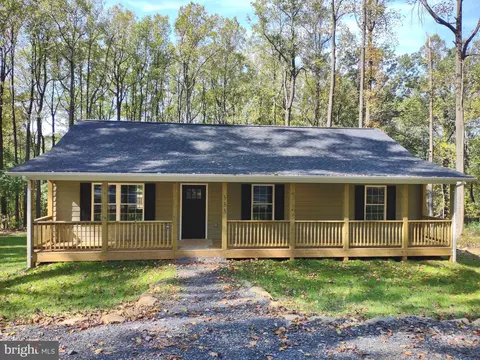 333 Rocky Mount Rd, Linden, VA 22642