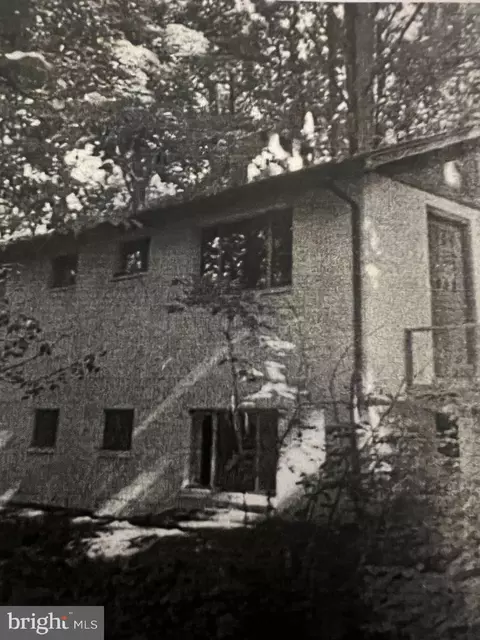 110 Blue Sky Rd, Linden, VA 22642
