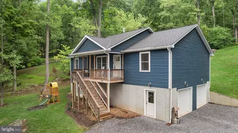 293 Red Bud Ln, Front Royal, VA 22630