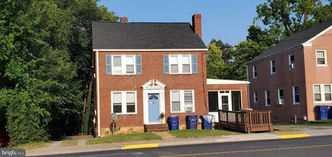 1127 N Royal Ave, Front Royal, VA 22630