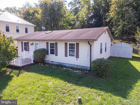 224 Orchard St, Front Royal, VA 22630