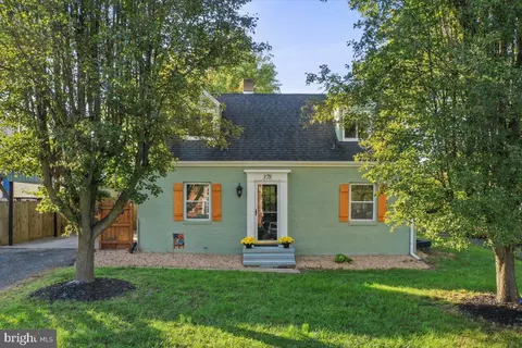 378 W 11th St, Front Royal, VA 22630