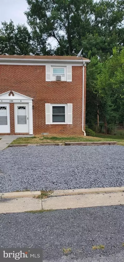 1308 Madison Ave, Front Royal, VA 22630