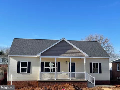 212 Washington Ave, Front Royal, VA 22630
