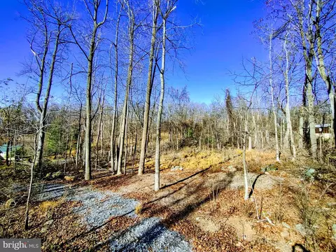 Source Lane, Linden, VA 22642
