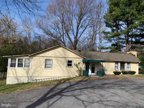 2882 Shenandoah Shores Rd, Front Royal, VA 22630