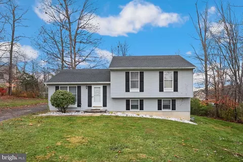 1351 Baron Pl, Front Royal, VA 22630