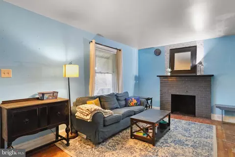 Living - 32 S Marshall St, Front Royal, VA 22630 photo 1 of 1