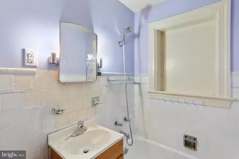 Bath - 32 S Marshall St, Front Royal, VA 22630 photo 1 of 2