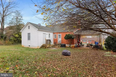 Exterior - 32 S Marshall St, Front Royal, VA 22630 photo 3 of 7