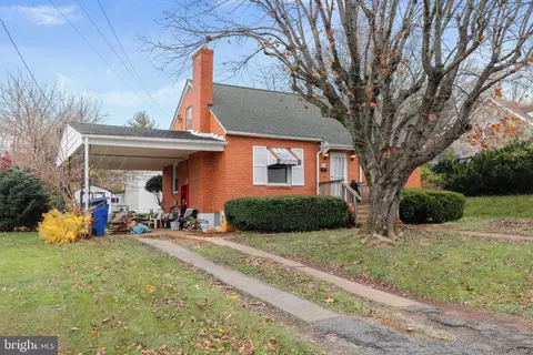Exterior - 32 S Marshall St, Front Royal, VA 22630 photo 7 of 7