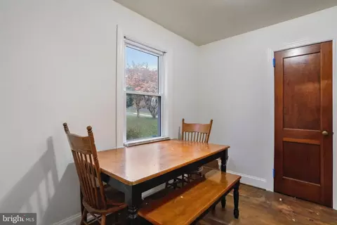 Entry Way - 32 S Marshall St, Front Royal, VA 22630 photo 4 of 5