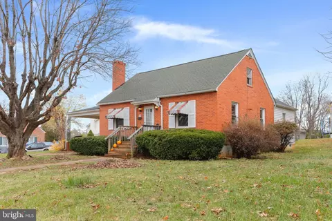 Exterior - 32 S Marshall St, Front Royal, VA 22630 photo 1 of 7