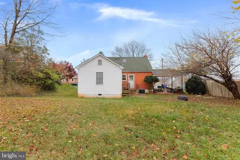 Exterior - 32 S Marshall St, Front Royal, VA 22630 photo 4 of 7