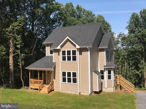 49 Oakwood Dr, Front Royal, VA 22630