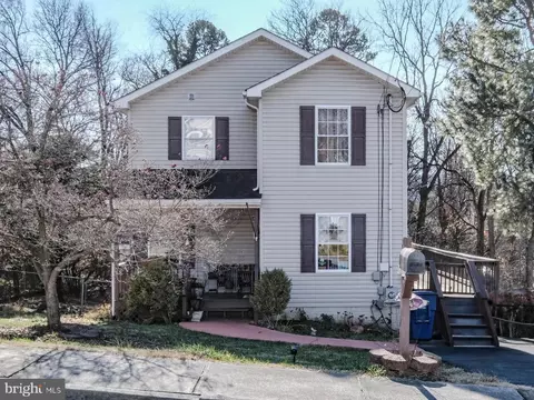 19 Fairview Ave, Front Royal, VA 22630