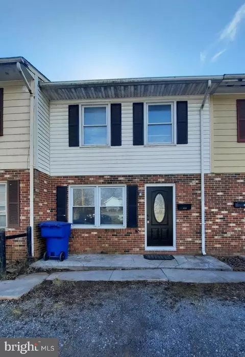 606 W 11th St, Front Royal, VA 22630