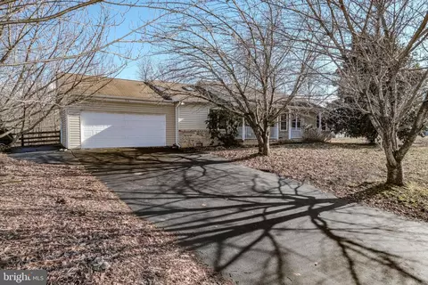 716 Rollason Dr, Front Royal, VA 22630