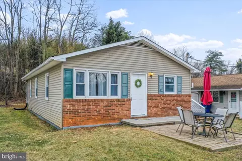 517 Frederick Ave, Front Royal, VA 22630