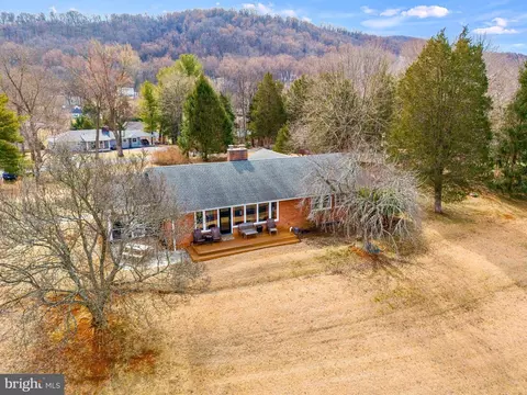 196 Old Browntown Rd, Front Royal, VA 22630