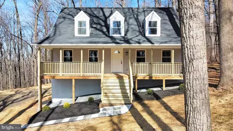 374 Doom Peak Rd, Linden, VA 22642