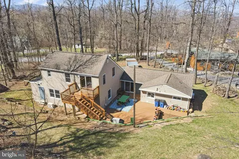 44 Luchase Rd, Linden, VA 22642