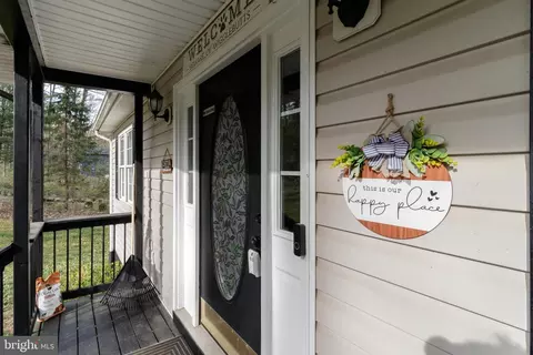 171 Mt Oriole Ln, Linden, VA 22642