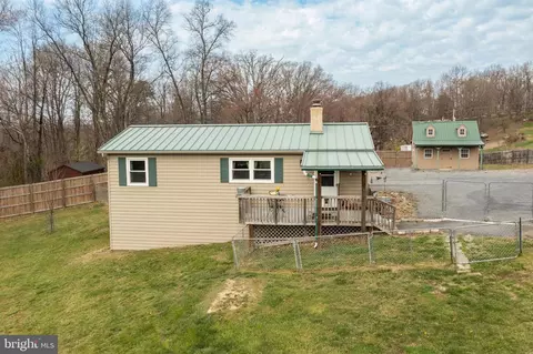 411 Mountain Lake Dr, Front Royal, VA 22630