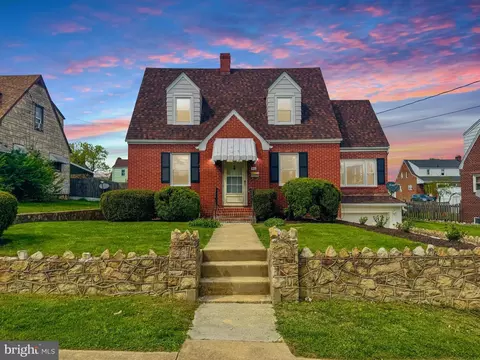 413 W 14th St, Front Royal, VA 22630