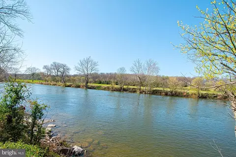 4792 Howellsville Rd, Front Royal, VA 22630