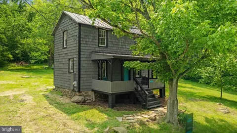 2245 Buck Mountain Rd, Bentonville, VA 22610