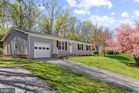 306 Brown Ave, Front Royal, VA 22630