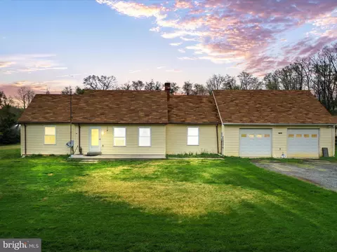 743 Shannon Woods Dr, Front Royal, VA 22630
