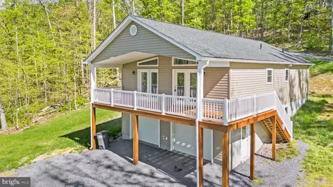 325 Walker Farm Dr, Front Royal, VA 22630