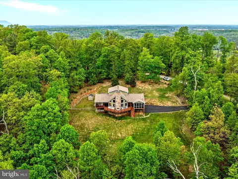 874 Kildare Dr, Front Royal, VA 22630