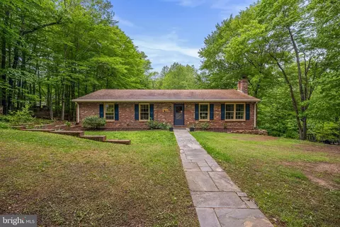 33 Fern Ct, Front Royal, VA 22630
