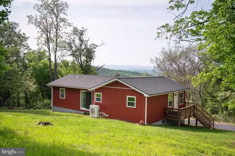 1386 Khyber Pass, Linden, VA 22642